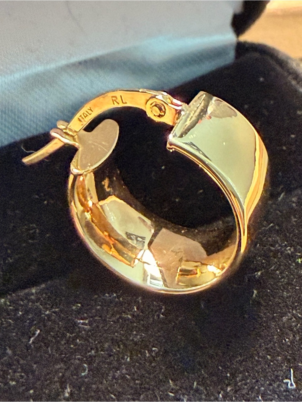 Gold Hoop Earring - Single Huggie 14K Made in Italy